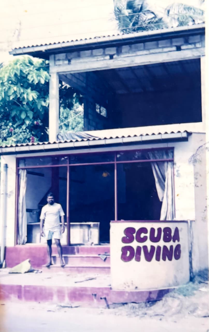 Diving in the waters of Unawatuna